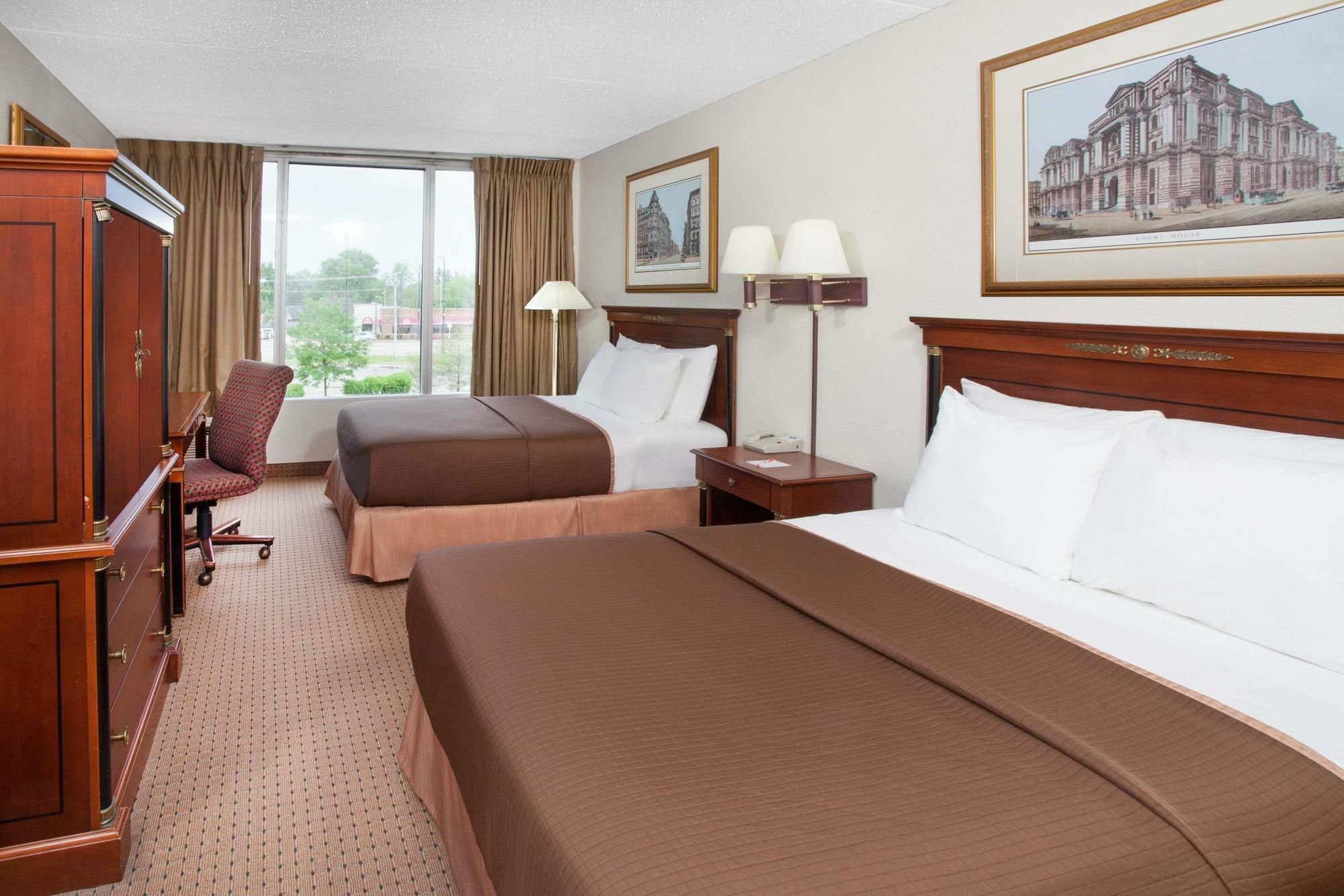Hotel Baymont By Wyndham - Chicago - Addison - O'Hare Exterior foto